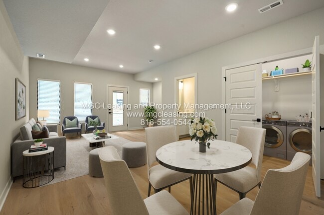 Photo - 232 Sumac Rd