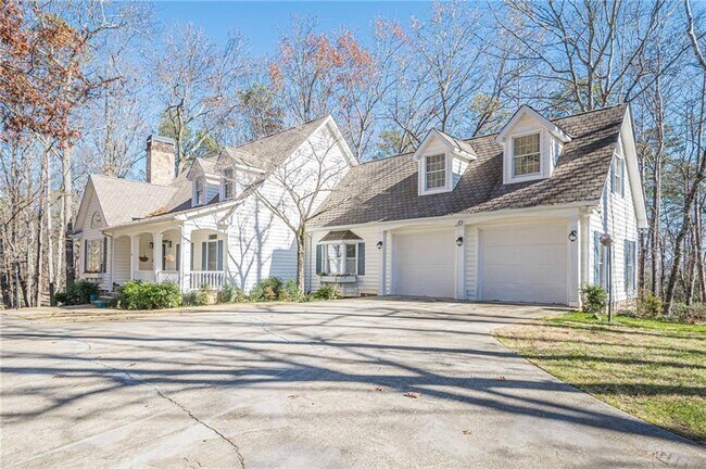 Photo - 34 Johnston Row NW