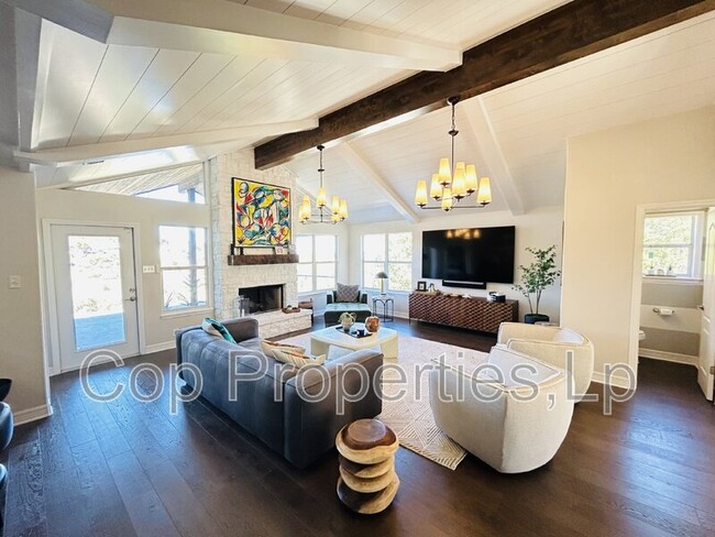 Photo - 321 Village View Dr