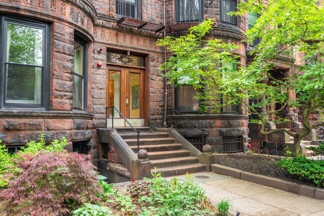 373 Commonwealth Ave Unit 10