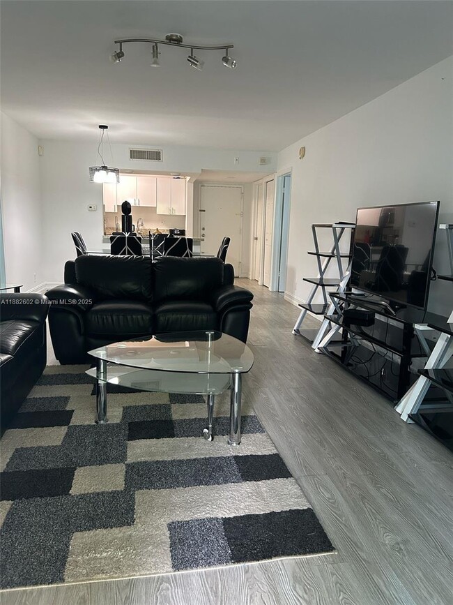 Photo - 100 Lakeview Dr Unit 207