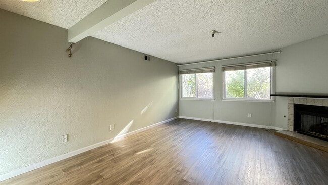 Photo - 545 Pierce St