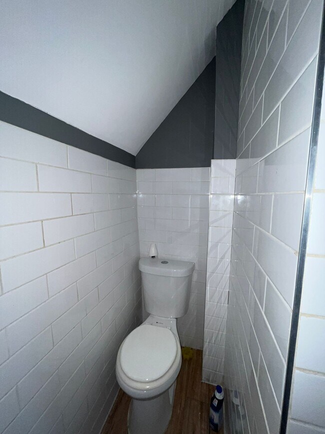 Photo - 176 Garfield Ave Unit 3