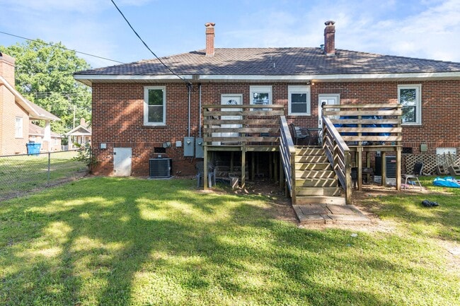 Photo - 717 Holloway Ave