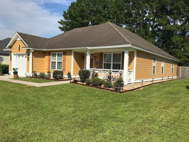 Stunning 3BD/2BA Home in Valdosta's Desira... - Stunning 3BD/2BA Home in Valdosta's Desira...