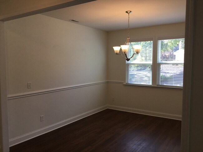 Photo - 206 Southfork Ln