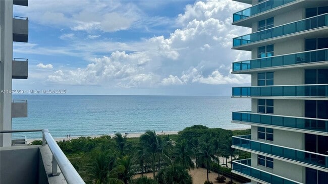 Building Photo - 9225 Collins Ave Unit 704 Rental