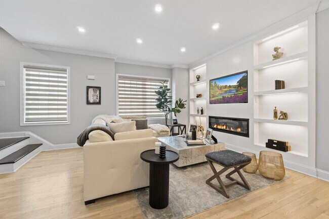 Photo - 20 Columbus Cir