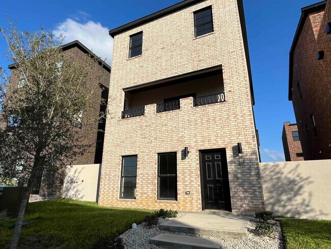 Photo - 210 Veracruz Dr Unit 211