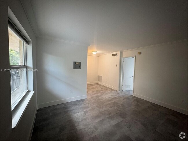 Building Photo - 241 S Royal Poinciana Blvd Unit 216 Rental