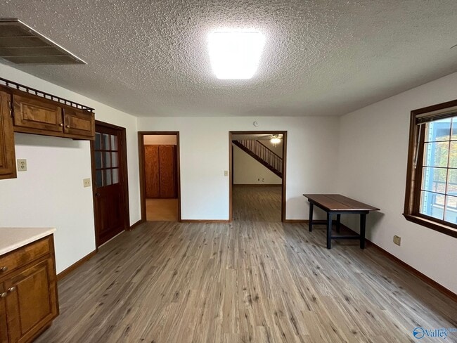 Photo - 2122 Indian Hills Rd SE