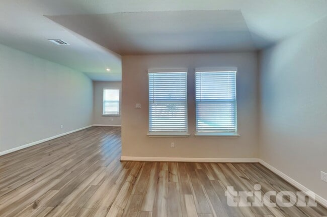 Photo - 13661 Paxton Blvd