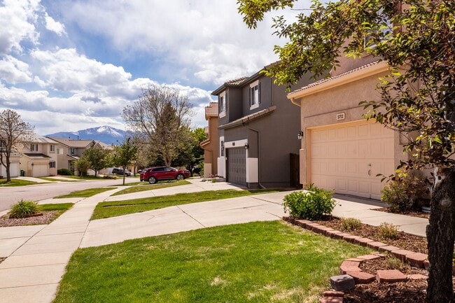Photo - Bright & Beautiful Fairfax Home with Finished Basement!!