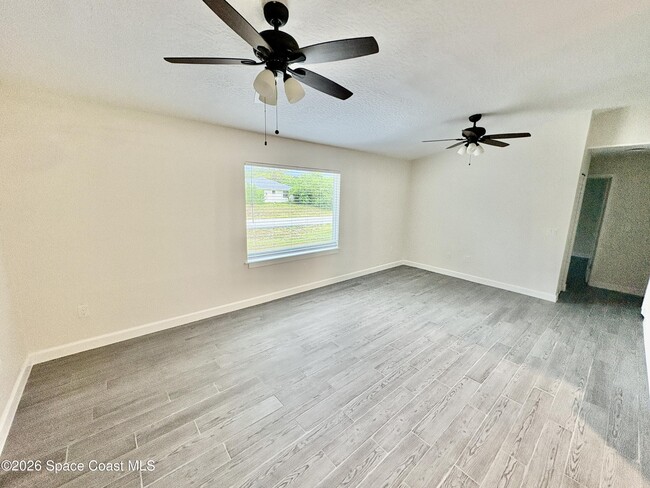 Photo - 1274 Coral Reef Ave NW