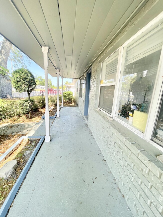 5 N Deleon Ave