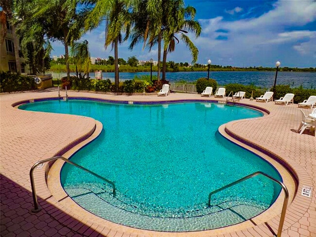 Photo - 2861 N Oakland Forest Dr Unit 307