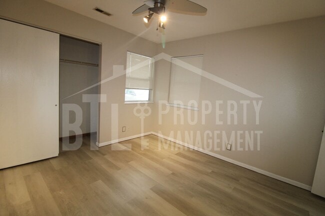 Photo - 240 Fox Ridge Rd
