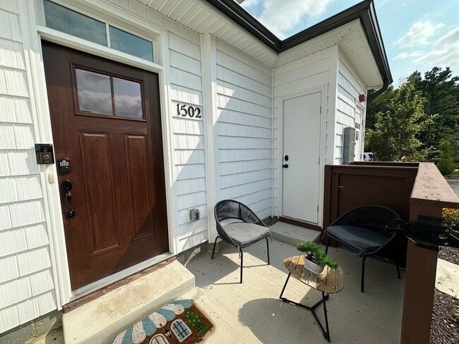 Photo - 1502 Kathy Ann Wy E