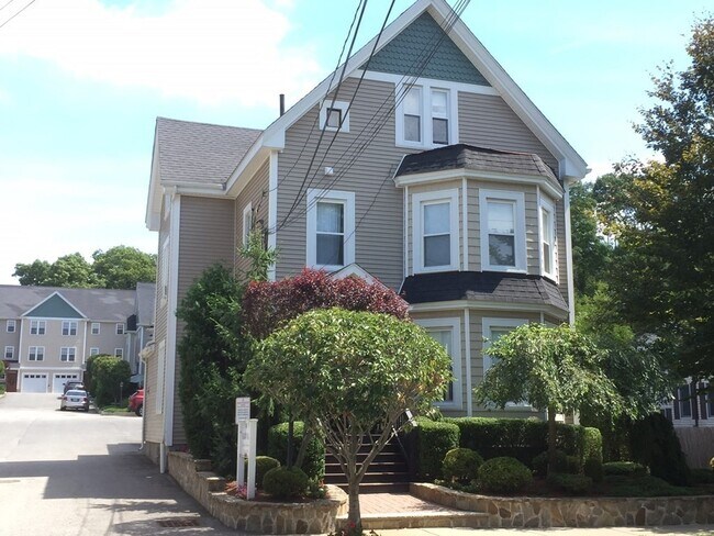 Photo - 10 Grant St Apartment Unit 3