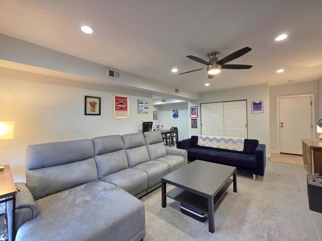 Photo - 2700 Dartmouth Rd