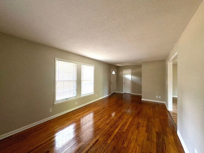 Photo - 224 Ridgedale Dr