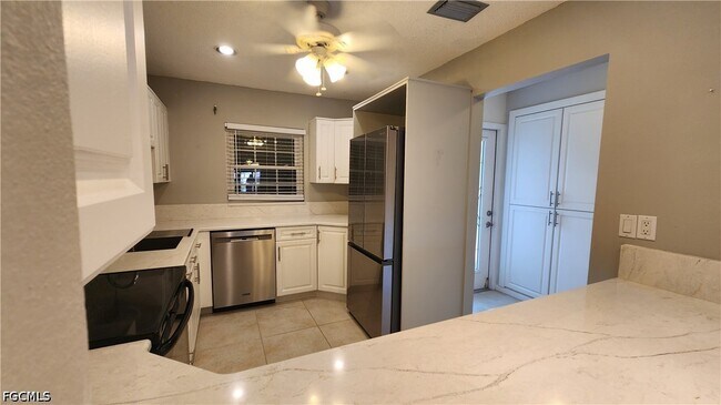 Photo - 6984 Winkler Rd
