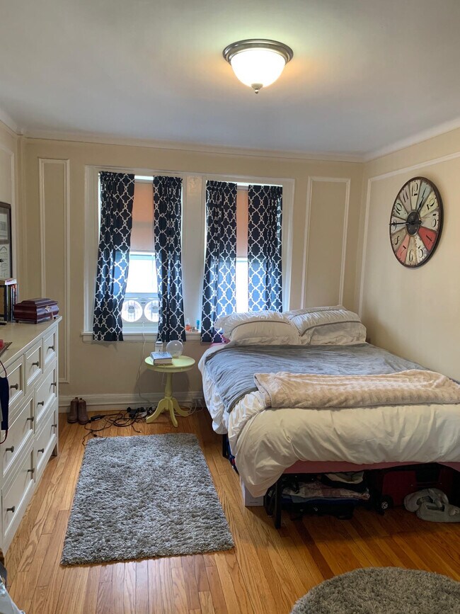 Photo - 1450 Beacon St