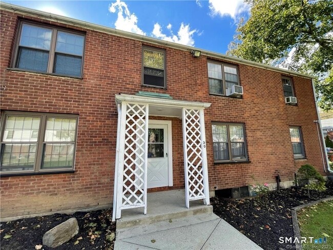 Building Photo - 50 Mencel Cir Unit C