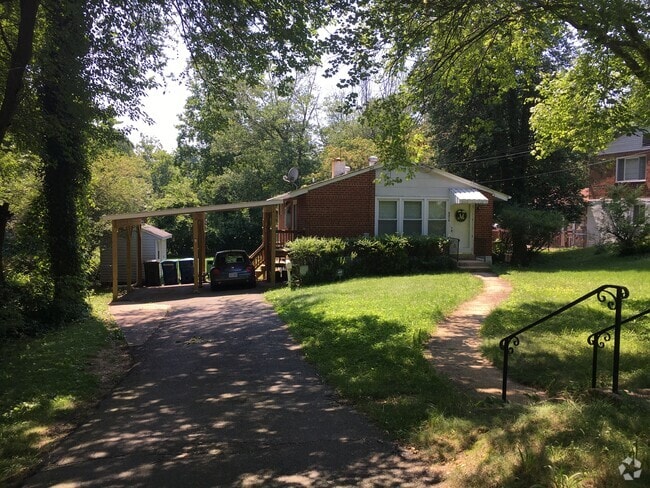 Building Photo - 6202 Bren Mar Dr Rental