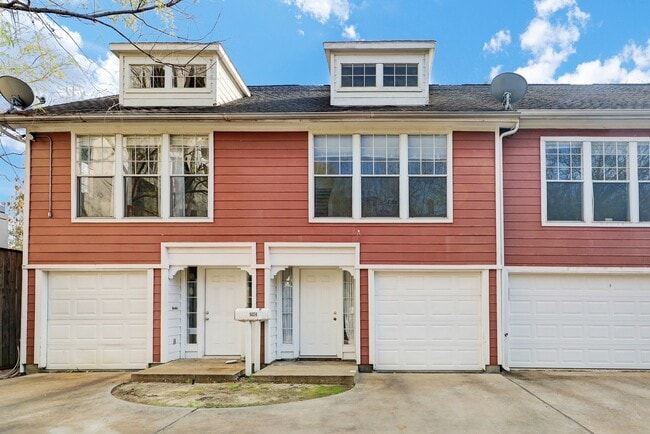Building Photo - 1401 Castle Ct Unit 1403 B