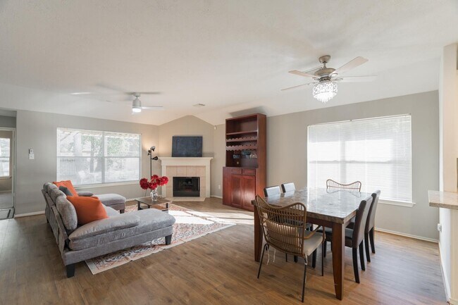 Photo - 46 S Wynnoak Cir