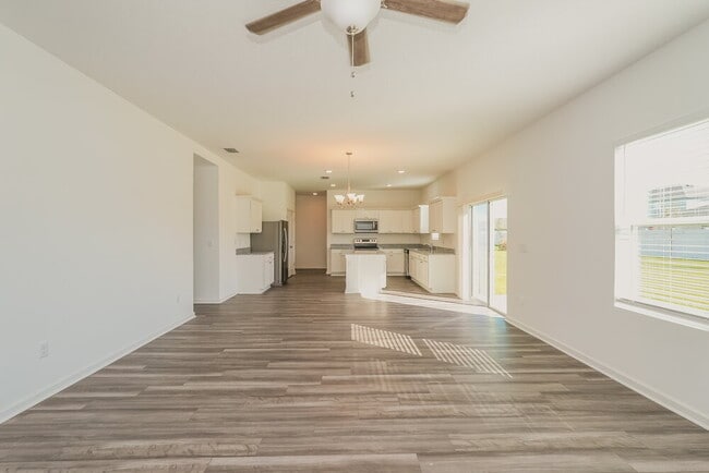 Photo - 415 Barrier Reef St