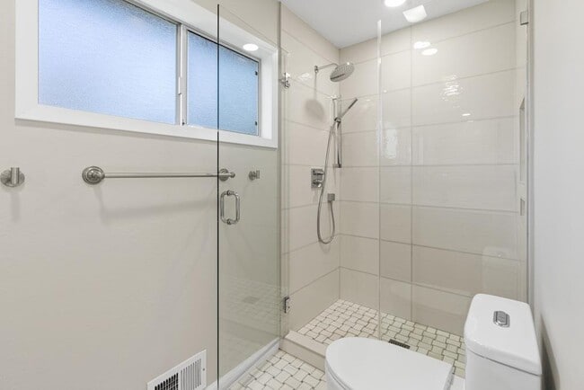 Photo - 3274 Todd Way