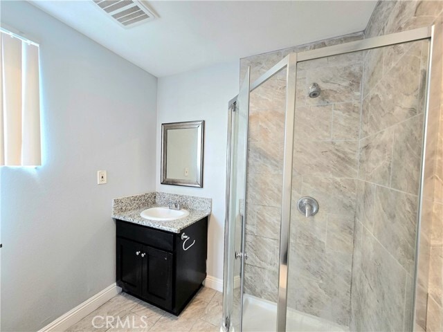 Photo - 715 W 58th St