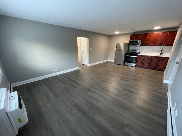Dryden Homes- 1-21 N Dryden Pl