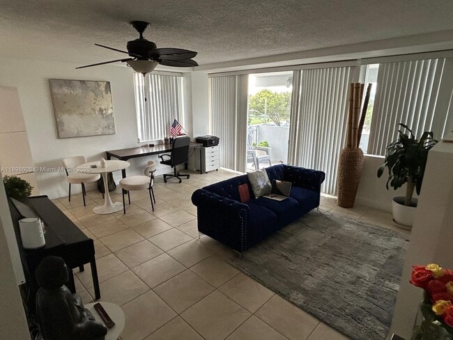 Photo - 7545 E Treasure Dr Unit 3B
