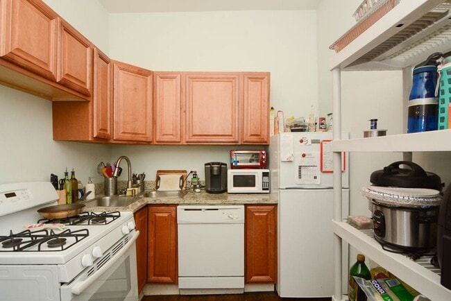 Photo - 2347 W 24th Pl Unit R2