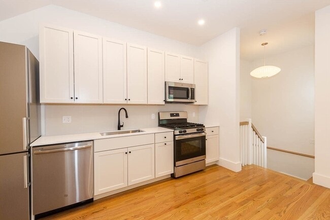Photo - 10 Portsmouth St Unit 10
