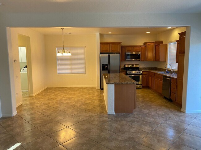 Photo - Aliante. Large Floor Plan, Kitchen has Gra...