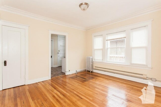 Building Photo - 4421 N Wolcott Ave Unit 4427-GDN