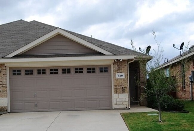 3 Bedroom, 2 Bath Duplex Located in Grand ... - 3 Bedroom, 2 Bath Duplex Located in Grand ... House