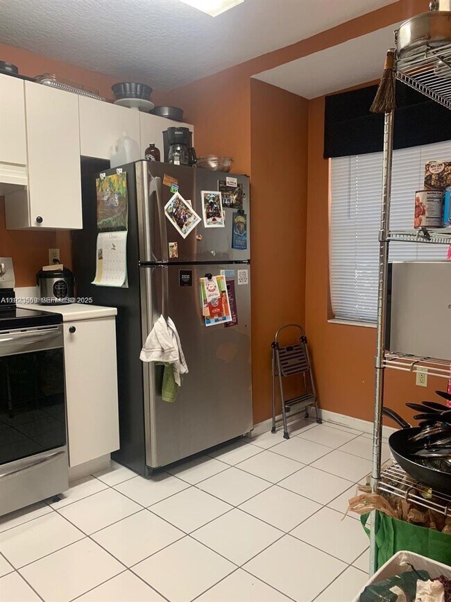 Photo - 390 City View Dr