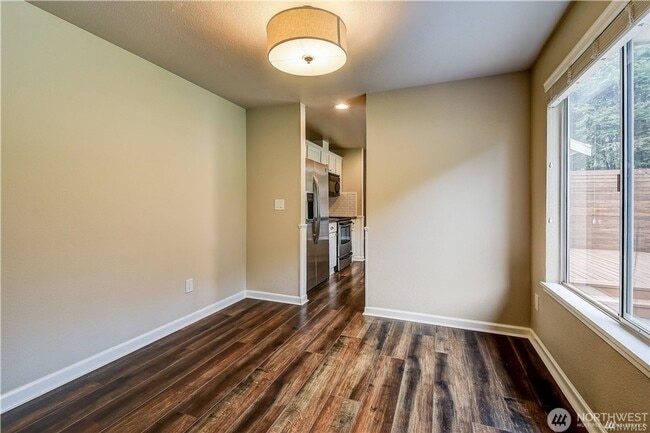 Photo - 3bd/2.5ba Renton Home