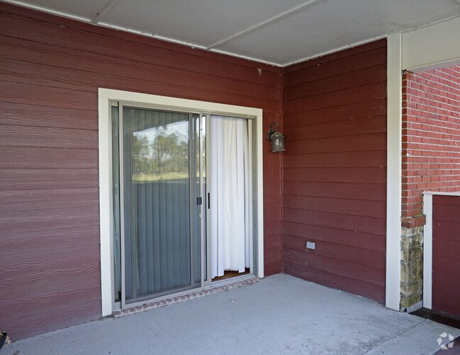 Suma Lake Apartments & Townhomes Livingston, LA