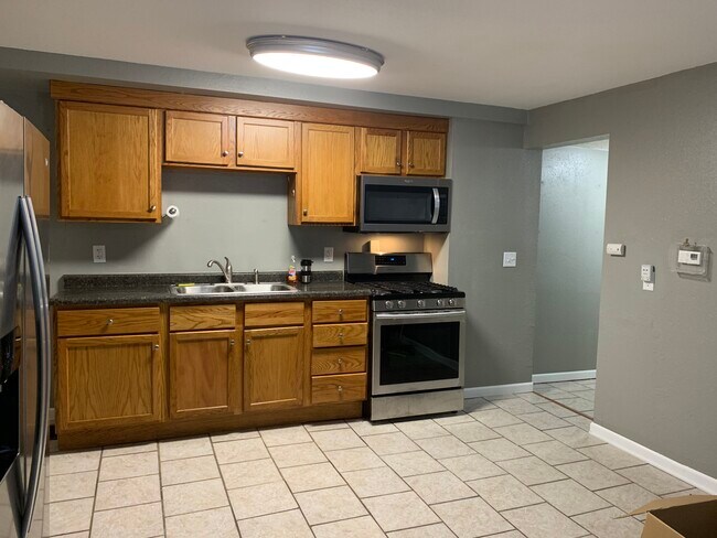 Photo - 603 E 22nd St