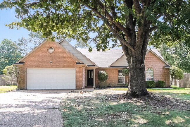 Building Photo - 1805 Steeplechase Cove