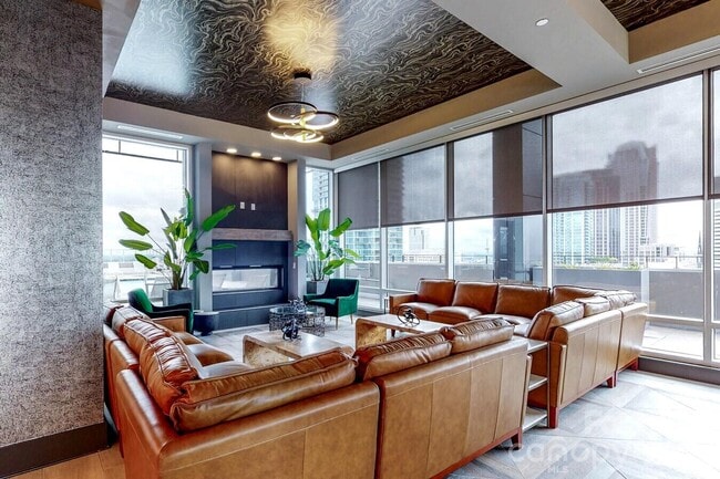 Photo - 500 W Trade St Unidad B3.T