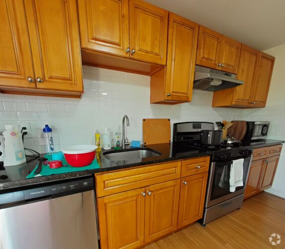 Building Photo - 17 Princeton St Unit 3 Rental