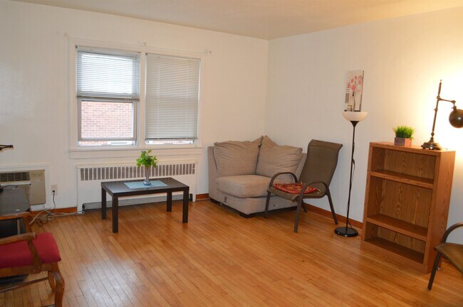 Photo - 721 Broad Ave