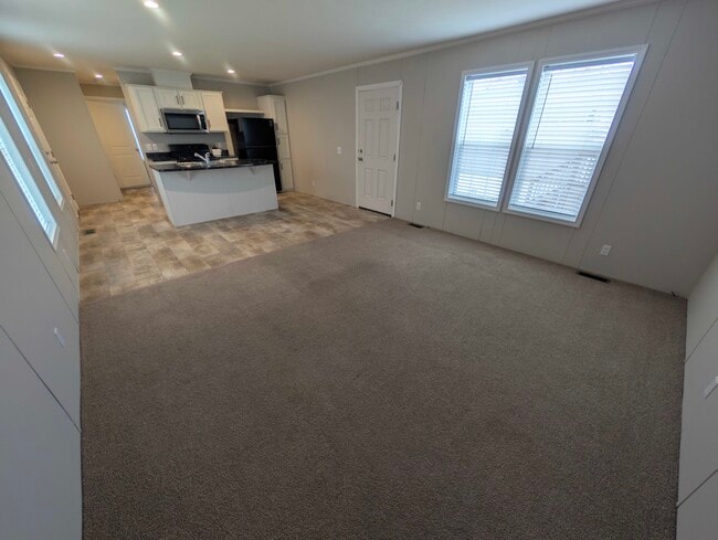 Photo - 15868 Marentette Dr